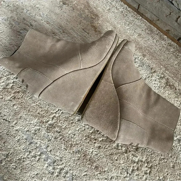 Toms Desert Tan Wedge Suede Leather Booties Ankle Boots Zip Up: 10 - Picture 6 of 10